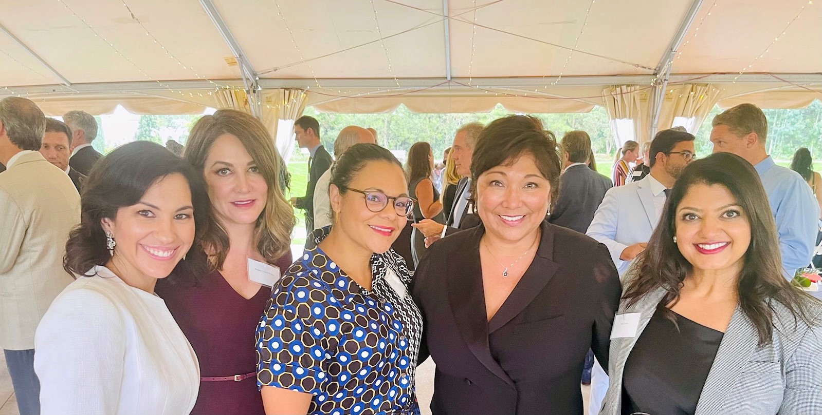Cristal DeHerrera, Heather Carson Perkins (Faegre Drinker partner), Shelby Myers (Faegre Drinker alumna), The Honorable Gina Rodriguez and Hetal Doshi (Faegre Drinker alumna)