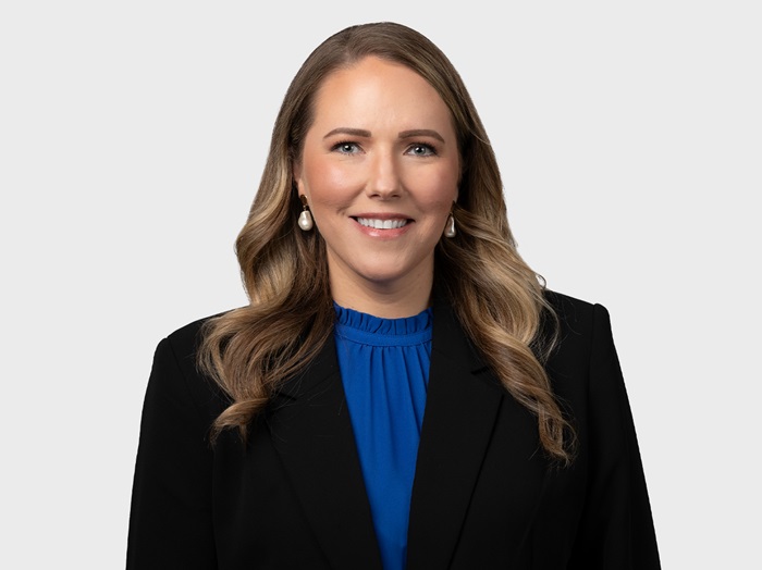 Photo of Jessica R. Carlson