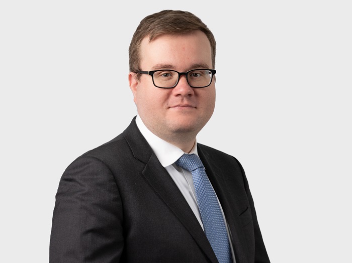 Photo of Andrew McCarty
