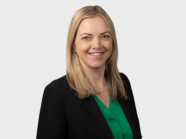 Photo of Elizabeth Peterson